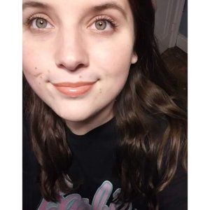 Meet your Posher, Breanna